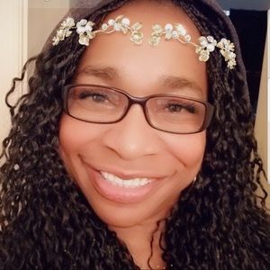 Meet your Posher, Danell